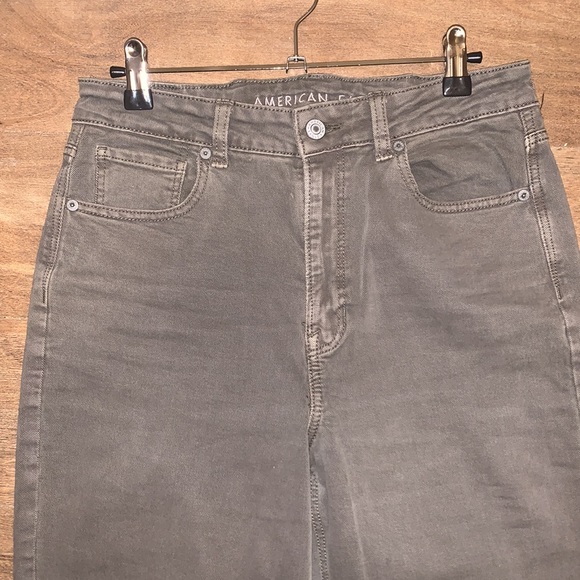 American Eagle High Waisted Mom Jeans - Picture 2 of 5